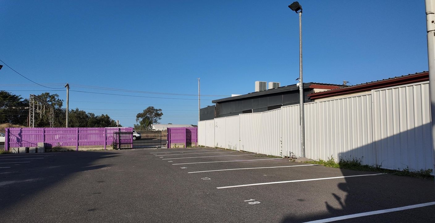 Store your own container — 20ft at 27 Toolooa Street, South Gladstone